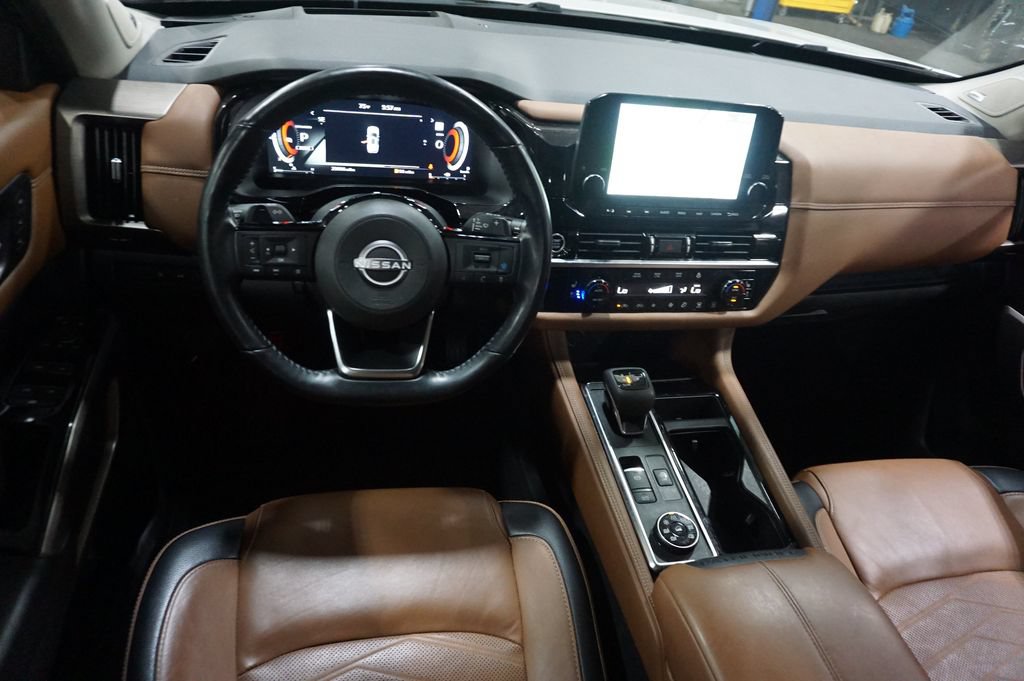 Used 2023 Nissan Pathfinder Platinum AWD/4WD image 6