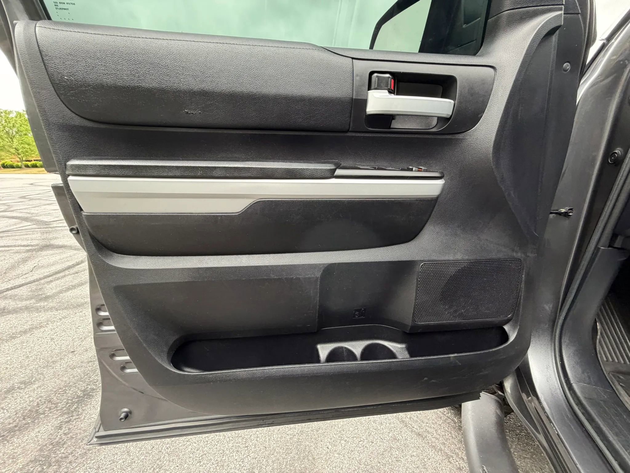 Used 2020 Toyota Tundra SR5 w/ SR5 Leather Package RWD image 15