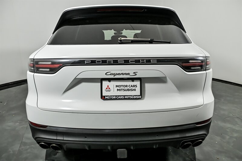 Used 2020 Porsche Cayenne S AWD/4WD image 8