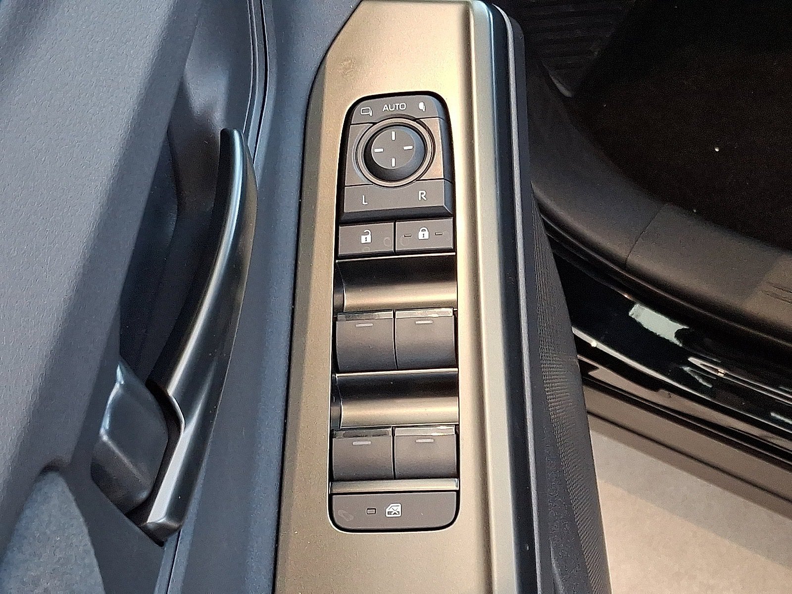 New 2026 Toyota C-HR AWD/4WD image 21