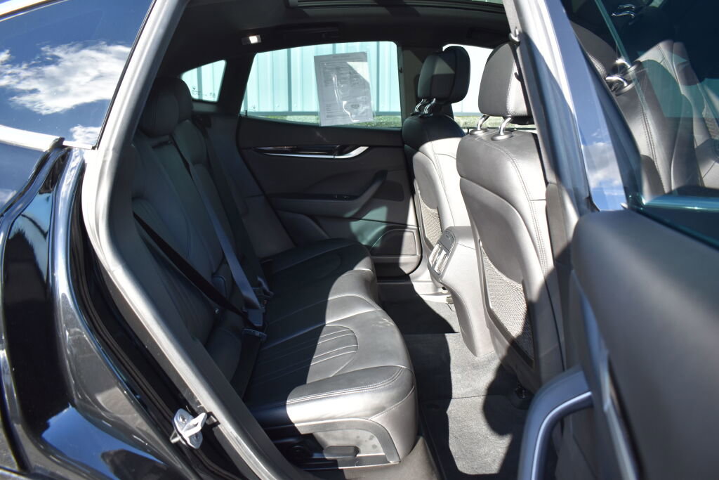 Used 2020 Maserati Levante 3.0L image 23