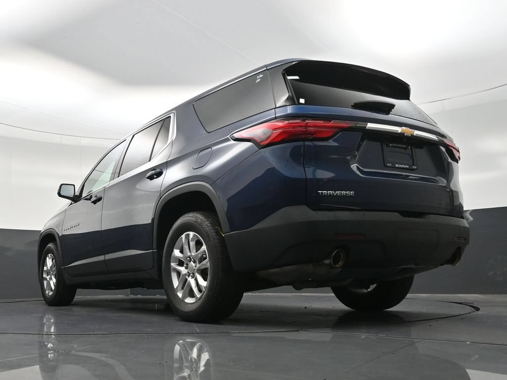 Used 2022 Chevrolet Traverse LS FWD image 25