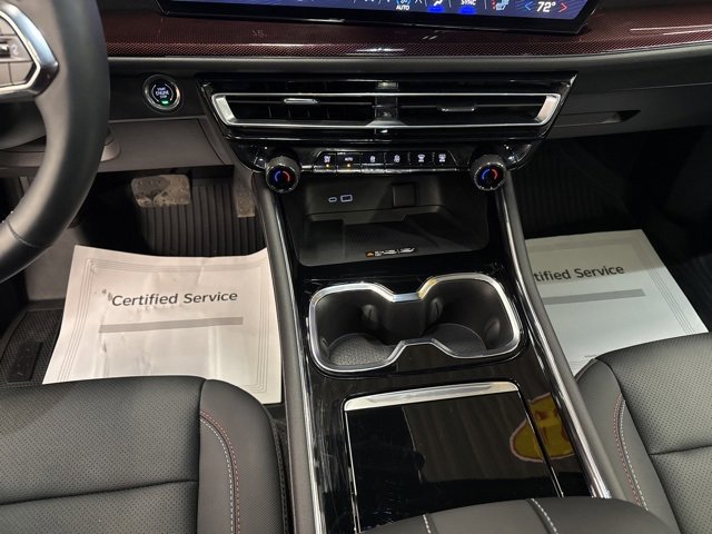 Used 2025 Chevrolet Traverse Z71 w/ Driver Confidence Package image 18