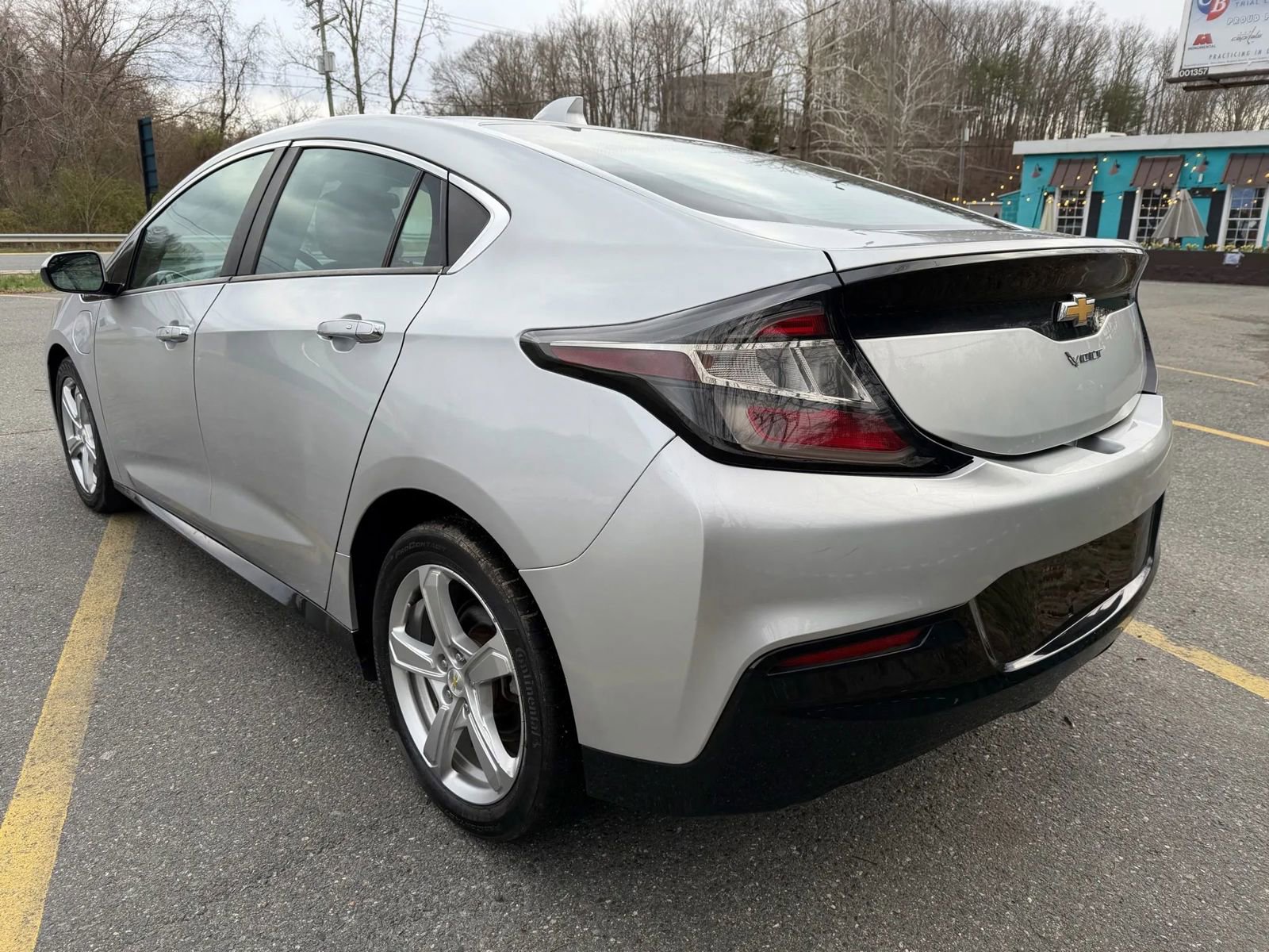 Used 2016 Chevrolet Volt LT FWD image 10