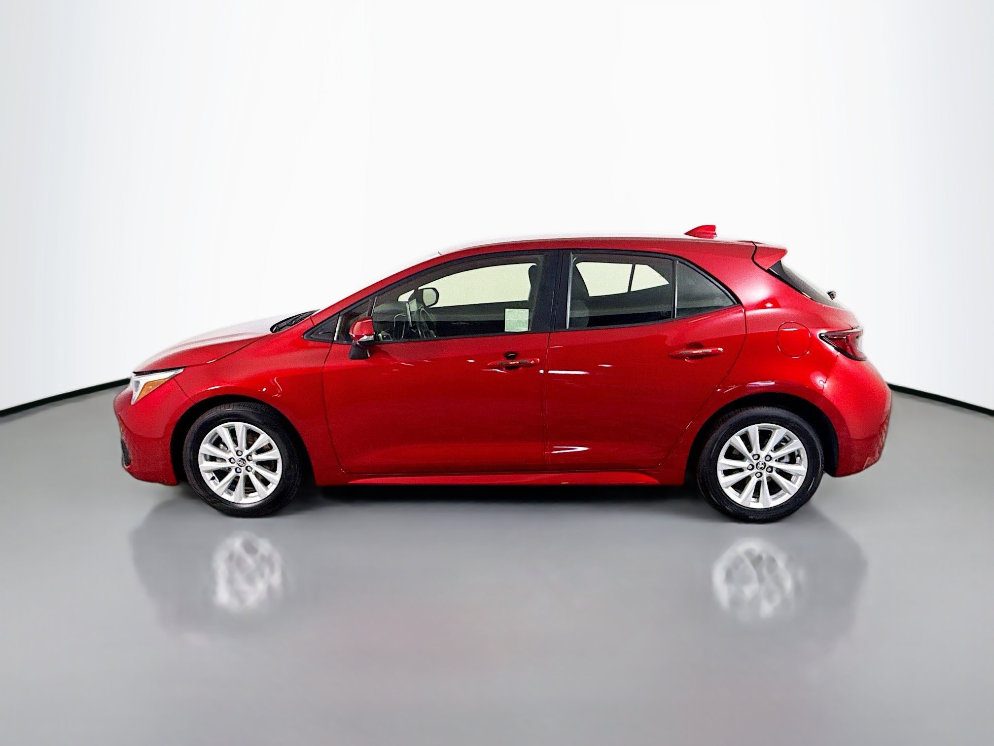 Used 2023 Toyota Corolla SE w/ SE Premium Package FWD image 6