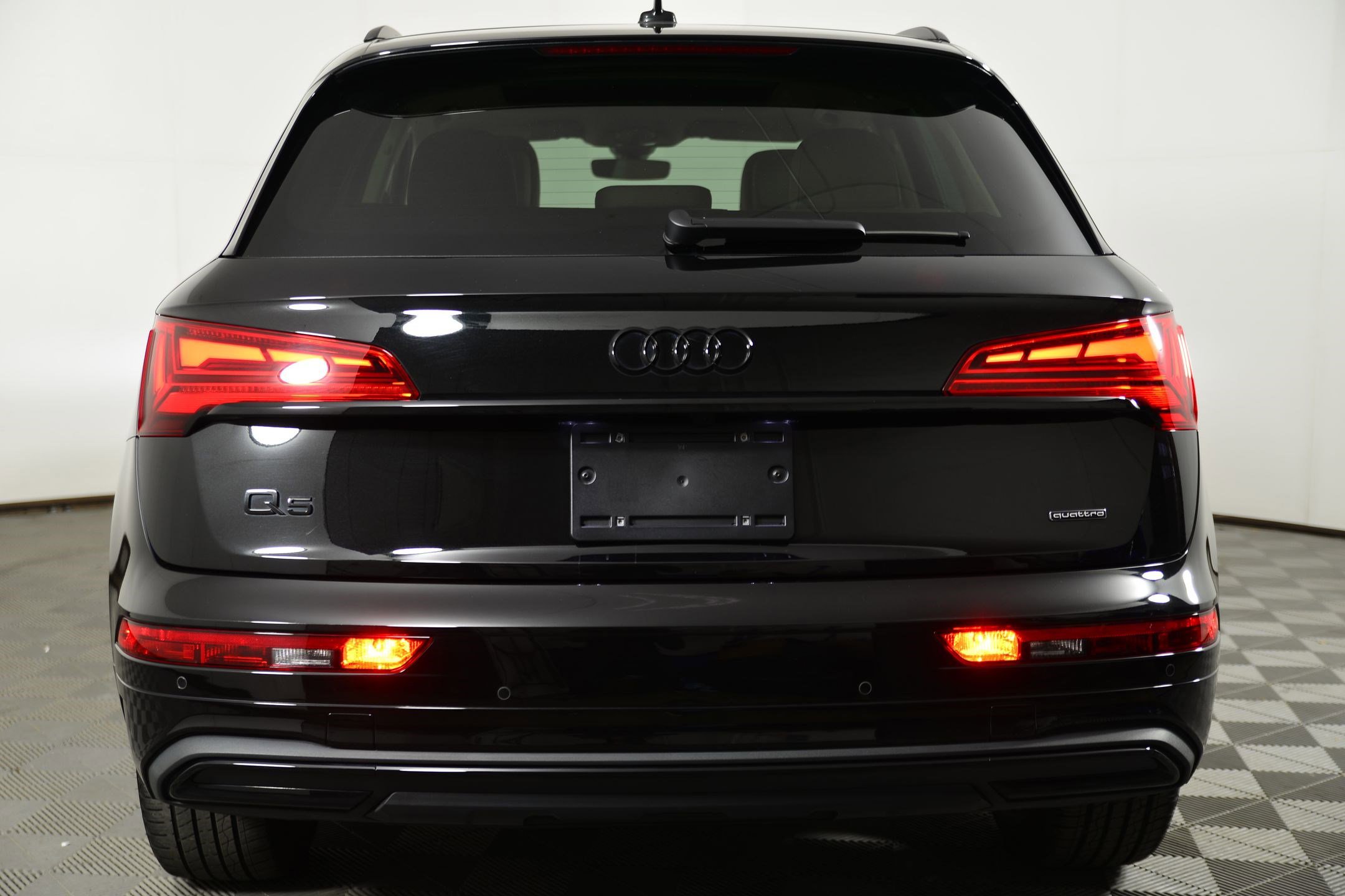 Certified 2025 Audi Q5 2.0T Premium image 8
