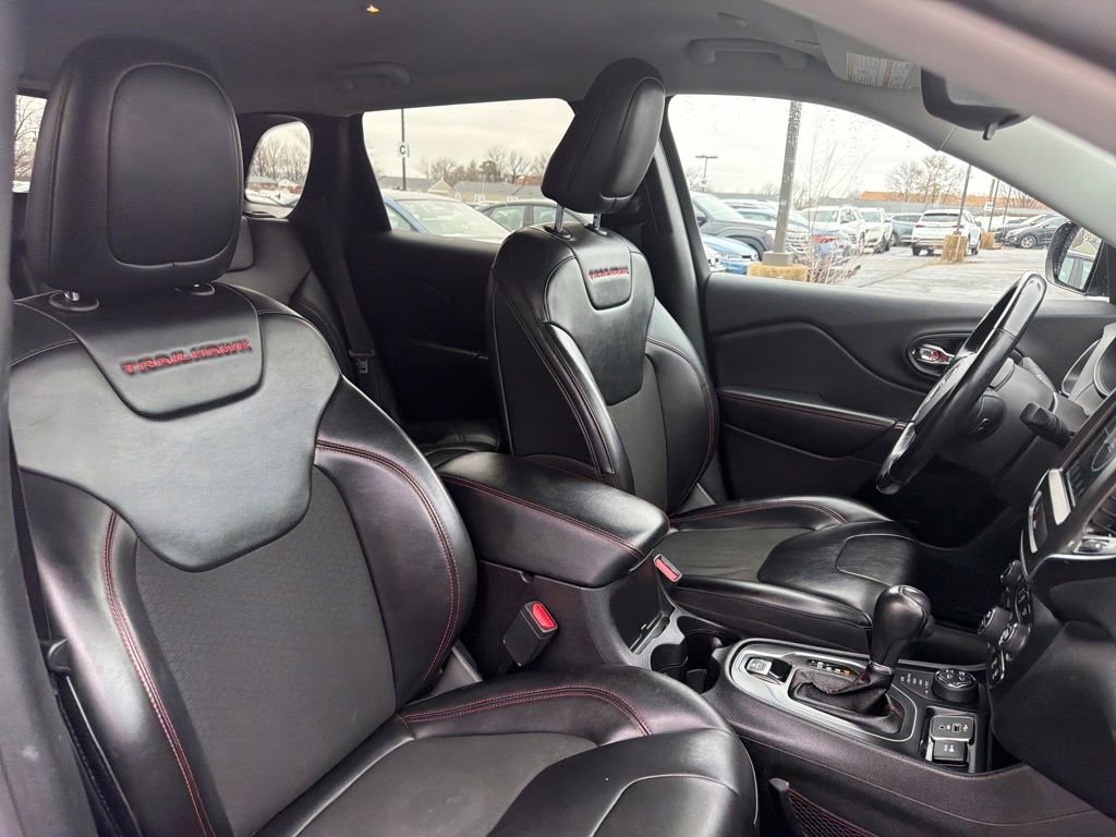 Used 2020 Jeep Cherokee Trailhawk w/ Cold Weather Group image 35
