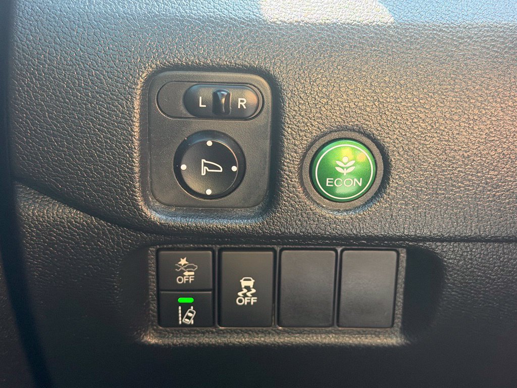 Used 2022 Honda Pilot Sport image 11