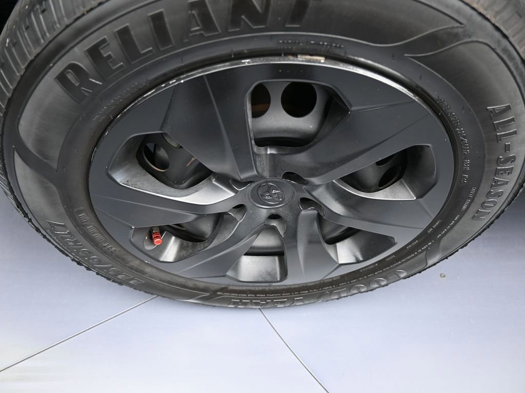 Used 2019 Toyota RAV4 LE image 39