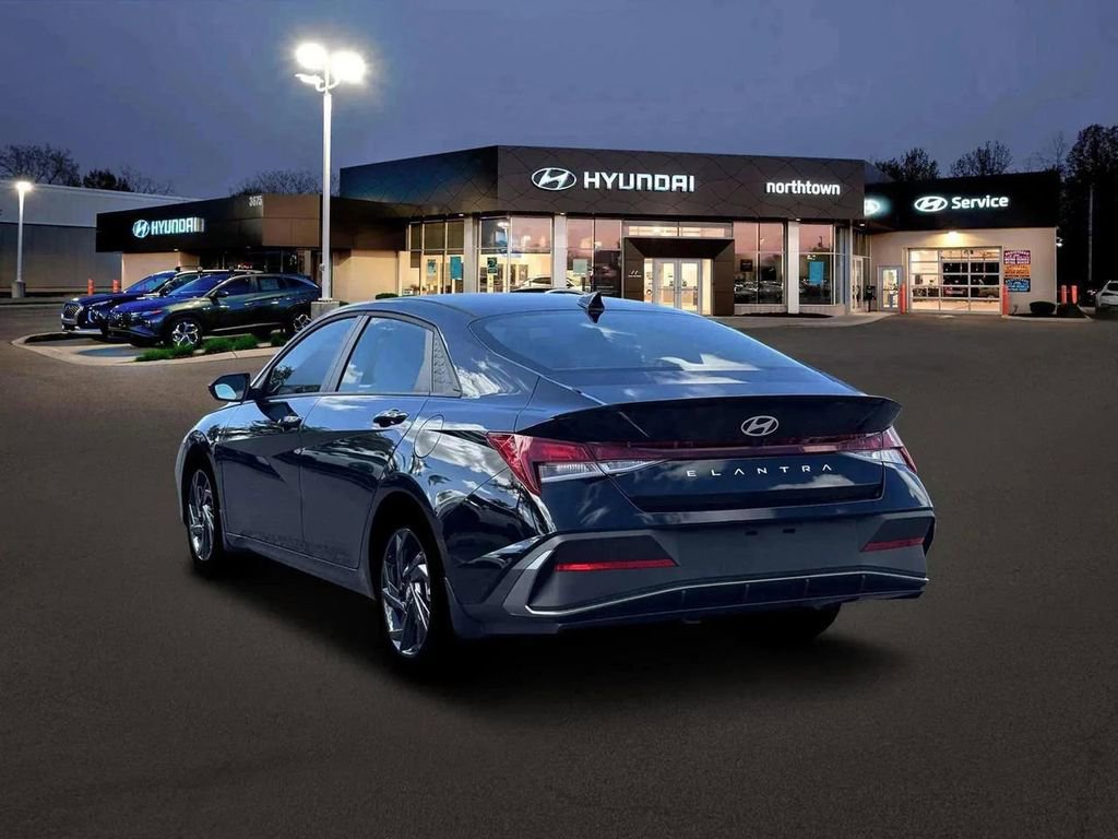 New 2026 Hyundai Elantra Sport image 5
