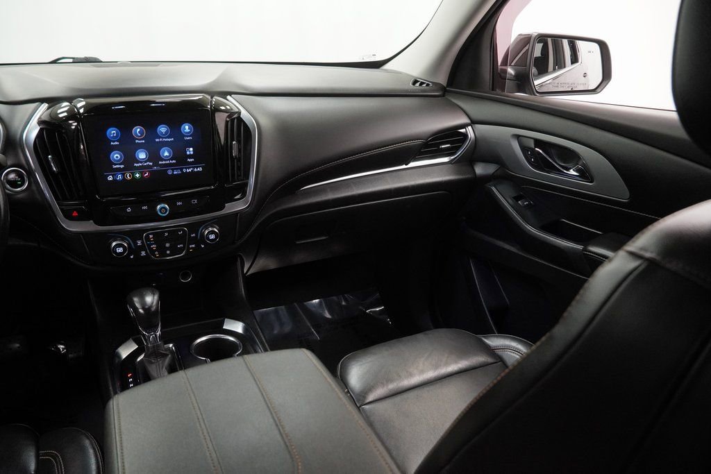 Used 2021 Chevrolet Traverse LT image 26