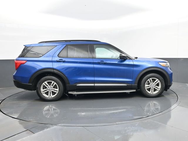 Used 2023 Ford Explorer XLT image 4