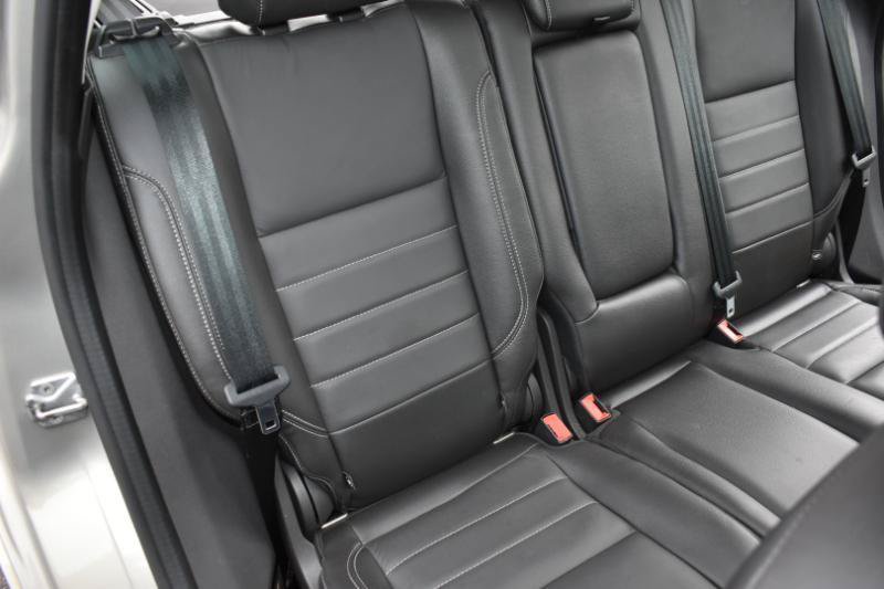 Used 2015 Ford C-MAX Energi SEL w/ Equipment Group 303A FWD image 16