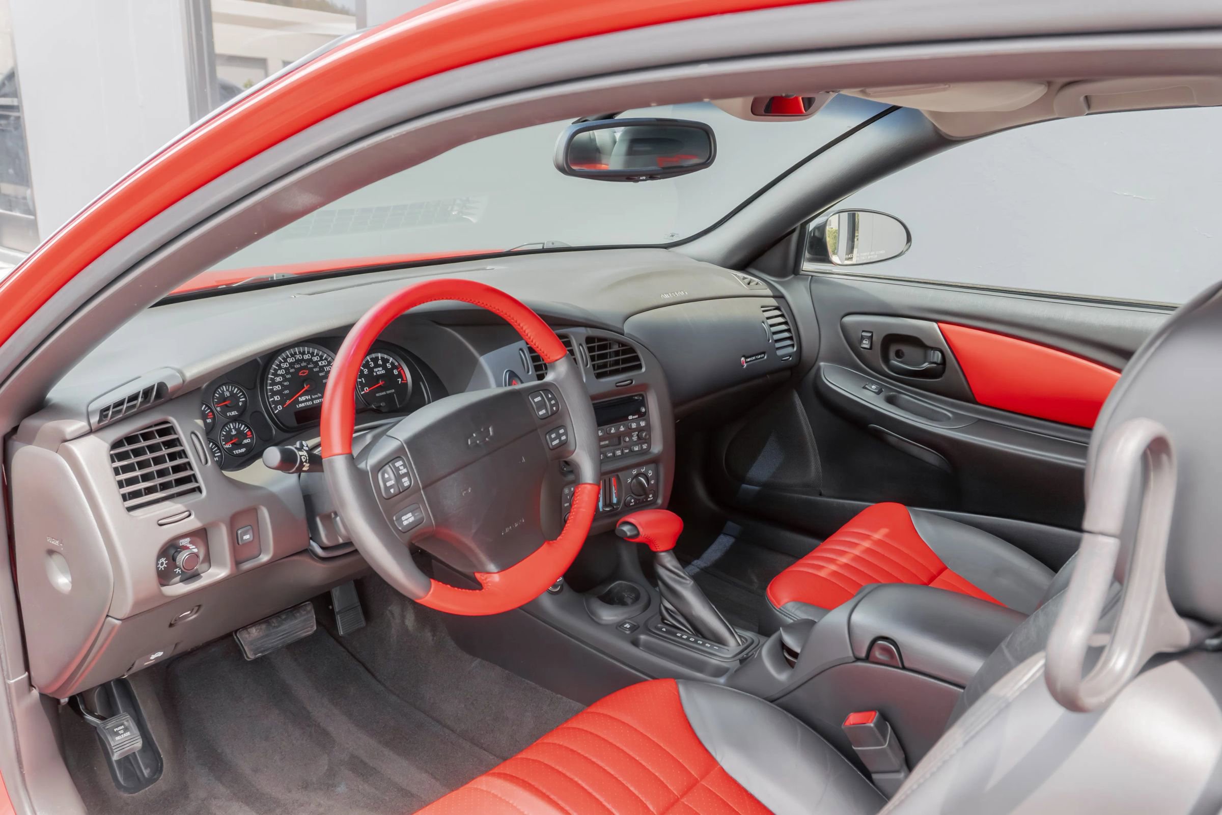 Used 2000 Chevrolet Monte Carlo SS FWD image 10