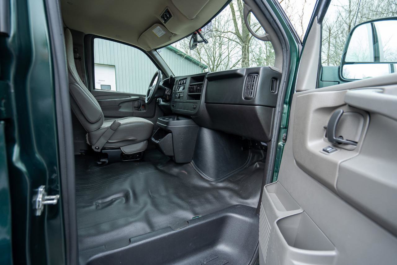 Used 2014 Chevrolet Express 3500 LS image 14
