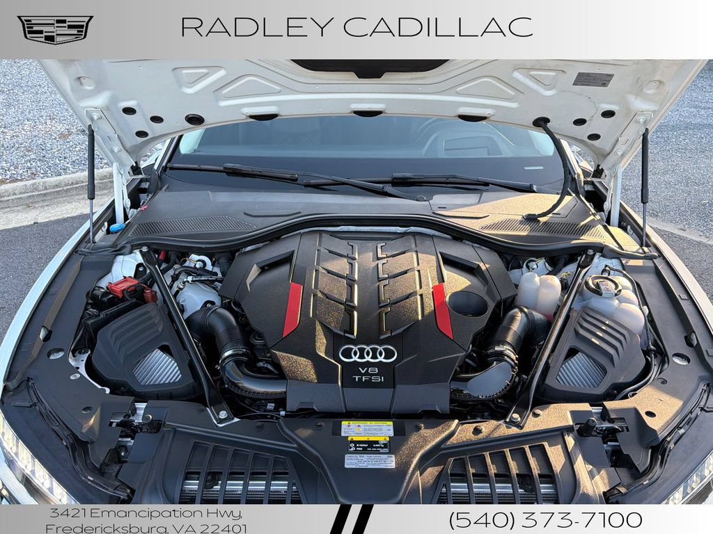 Used 2022 Audi S8 w/ S8 Comfort Plus Package AWD/4WD image 16