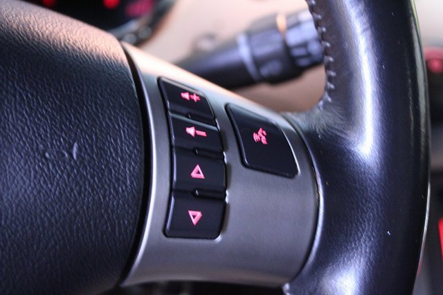 Used 2007 Pontiac Solstice Convertible image 11