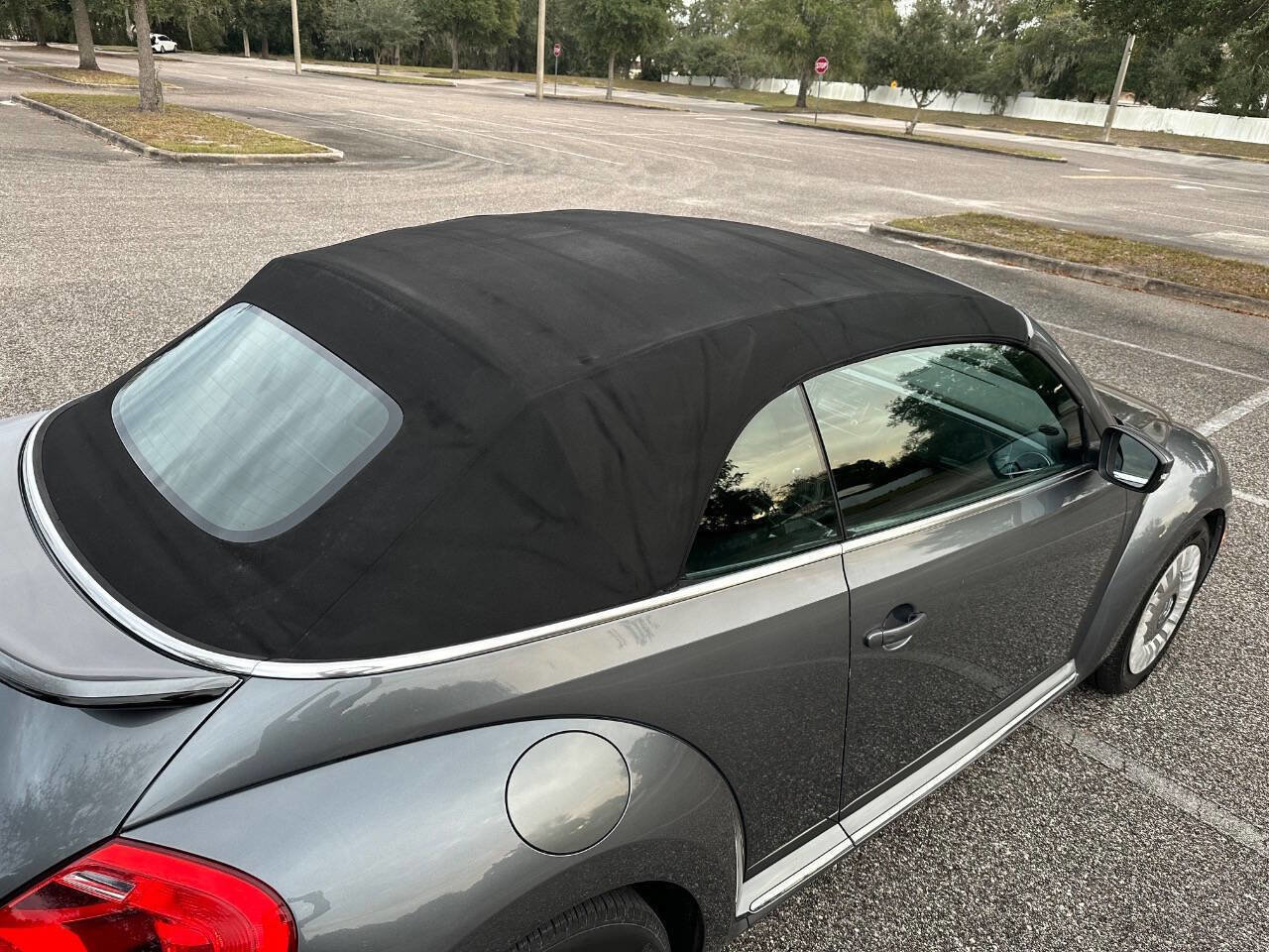 Used 2014 Volkswagen Beetle 1.8T image 11