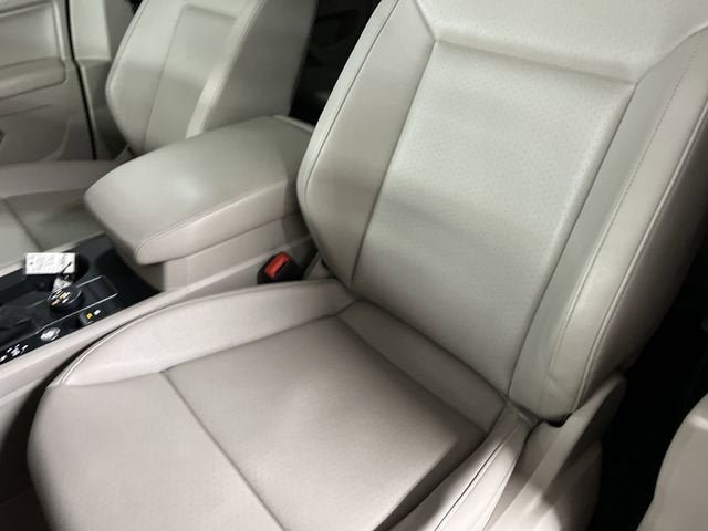 Used 2019 Volkswagen Atlas SE w/ Towing Package image 18