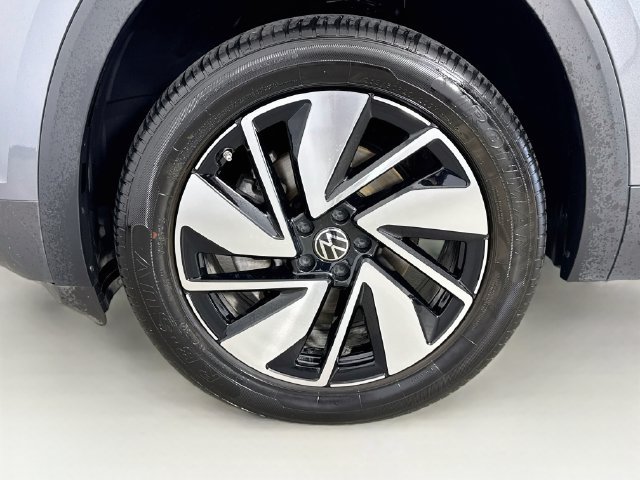 Used 2025 Volkswagen Atlas SE AWD/4WD image 32