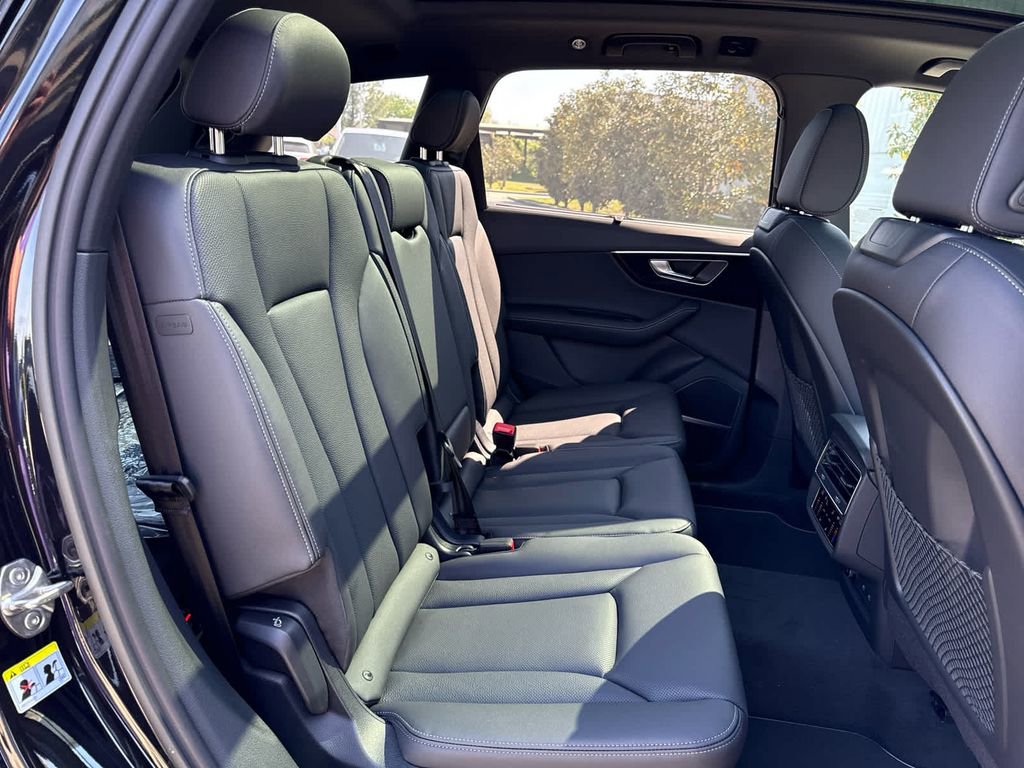 New 2025 Audi Q7 3.0T Premium Plus image 17