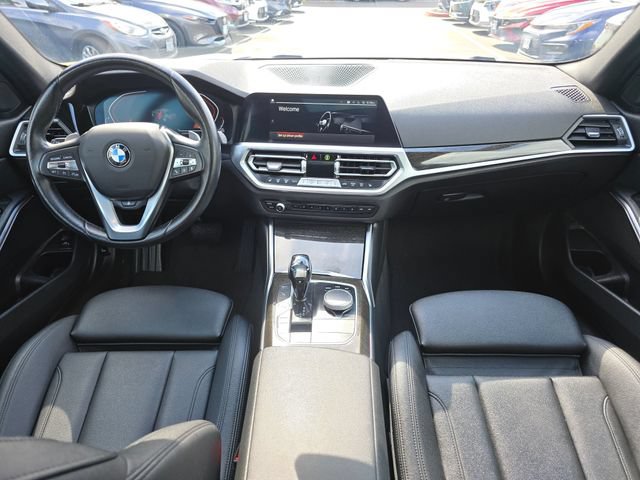 Used 2021 BMW 330i xDrive Sedan w/ Premium Package AWD/4WD image 18