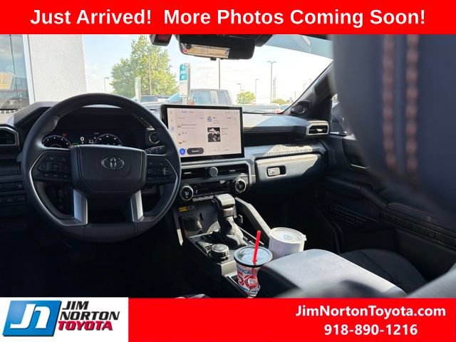 Used 2026 Toyota 4Runner Platinum AWD/4WD image 8