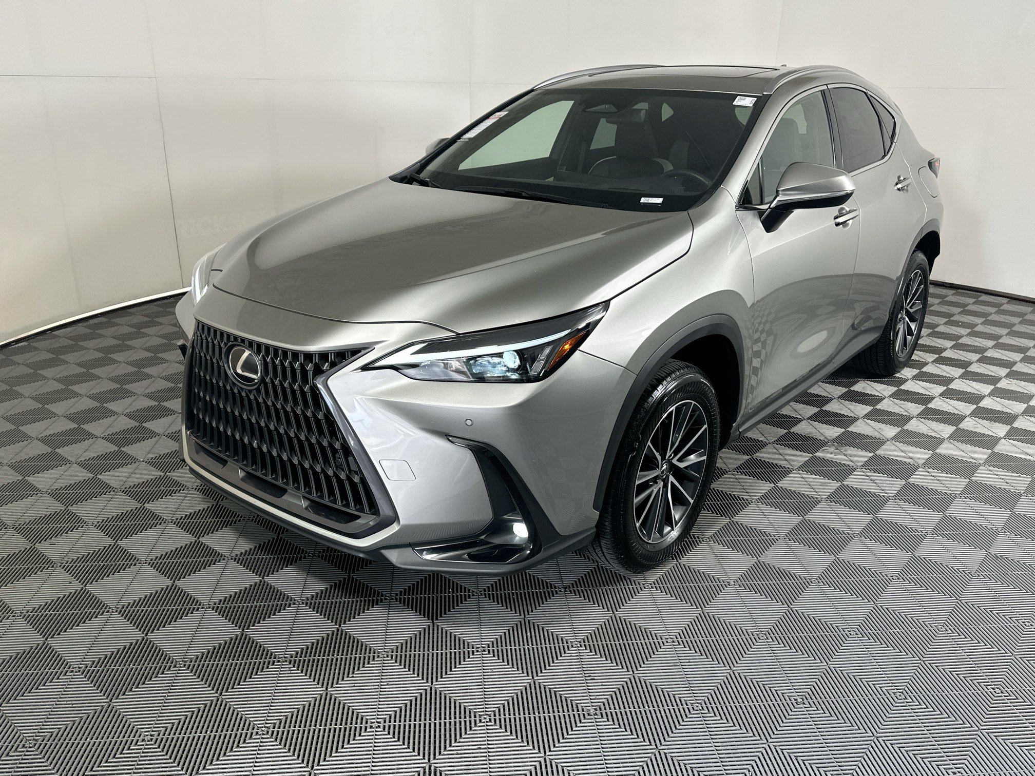 Used 2024 Lexus NX 350h AWD image 7