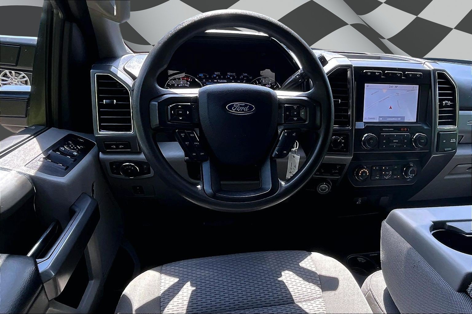 Certified 2020 Ford F450 XLT w/ XLT Premium Package AWD/4WD image 5