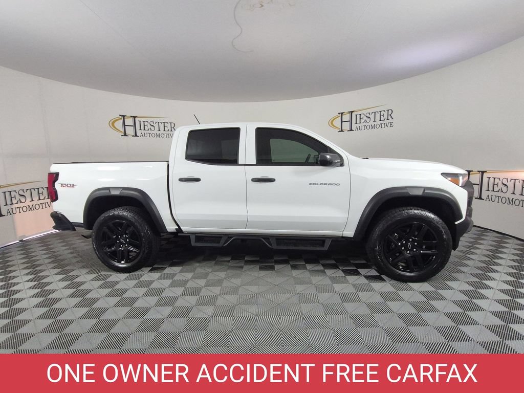 Certified 2025 Chevrolet Colorado Trail Boss AWD/4WD image 3