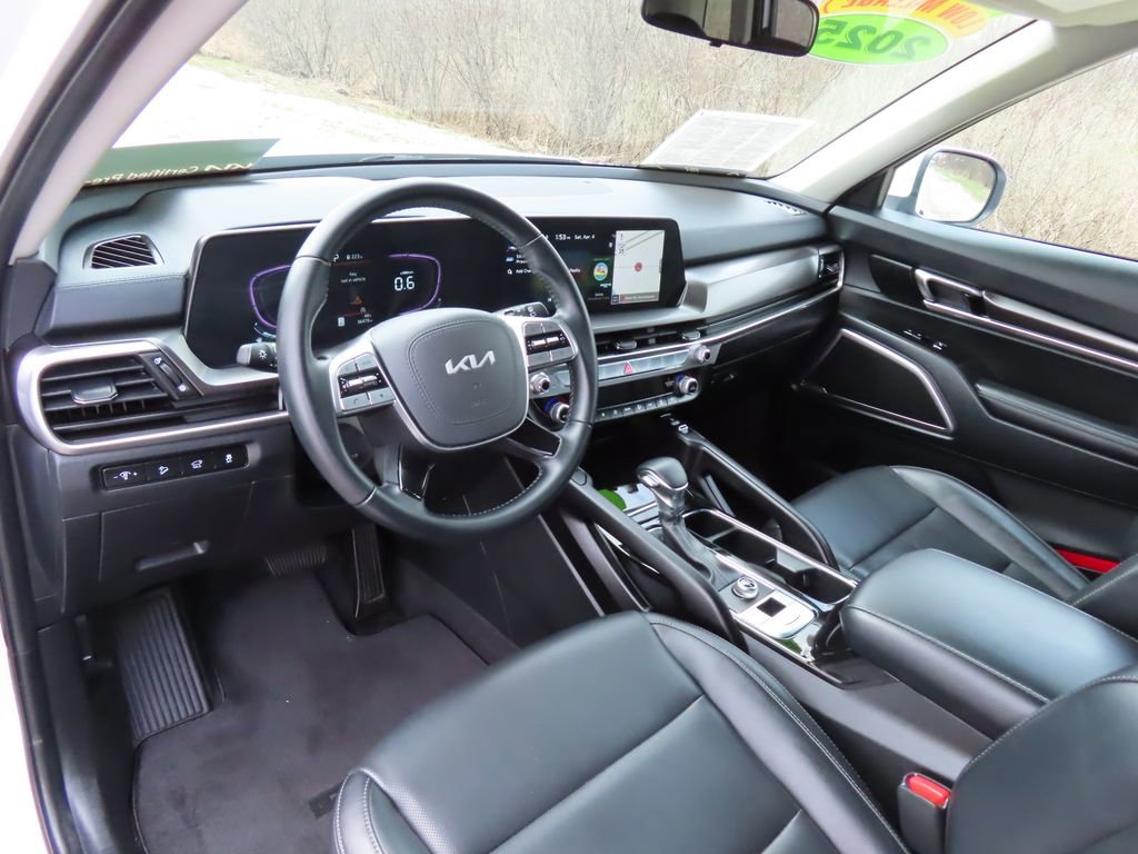 Used 2025 Kia Telluride S FWD image 20