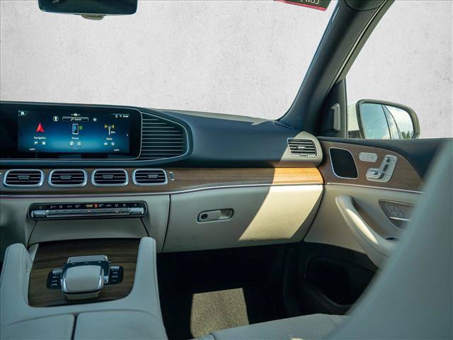 Certified 2025 Mercedes-Benz GLE 450e 4MATIC w/ Winter Package image 20