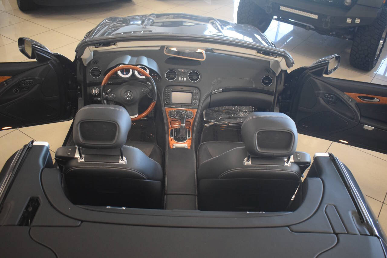 Used 2012 Mercedes-Benz SL 550 image 31
