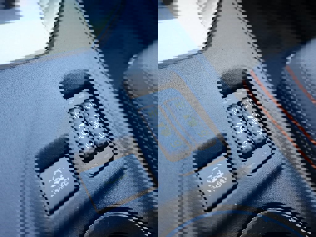 Used 2021 Subaru Crosstrek 2.0i Premium image 37