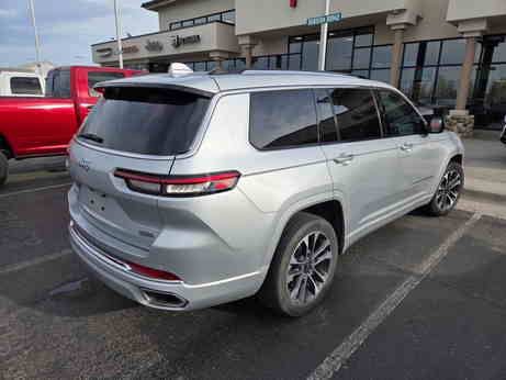 Certified 2021 Jeep Grand Cherokee L Overland w/ Advanced Protech Group III image 4