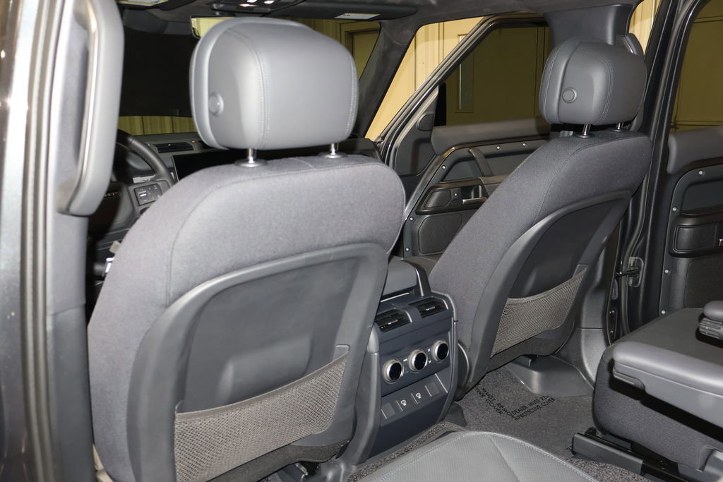 Used 2025 Land Rover Defender 130 V8 image 44