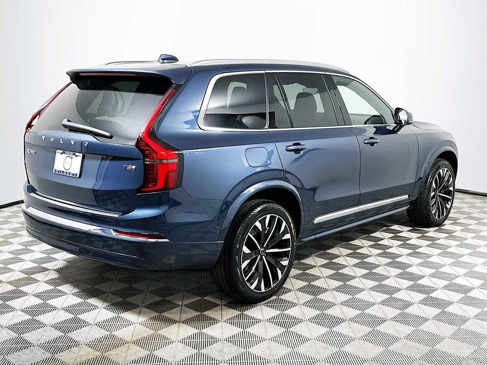 New 2026 Volvo XC90 T8 Plus image 7