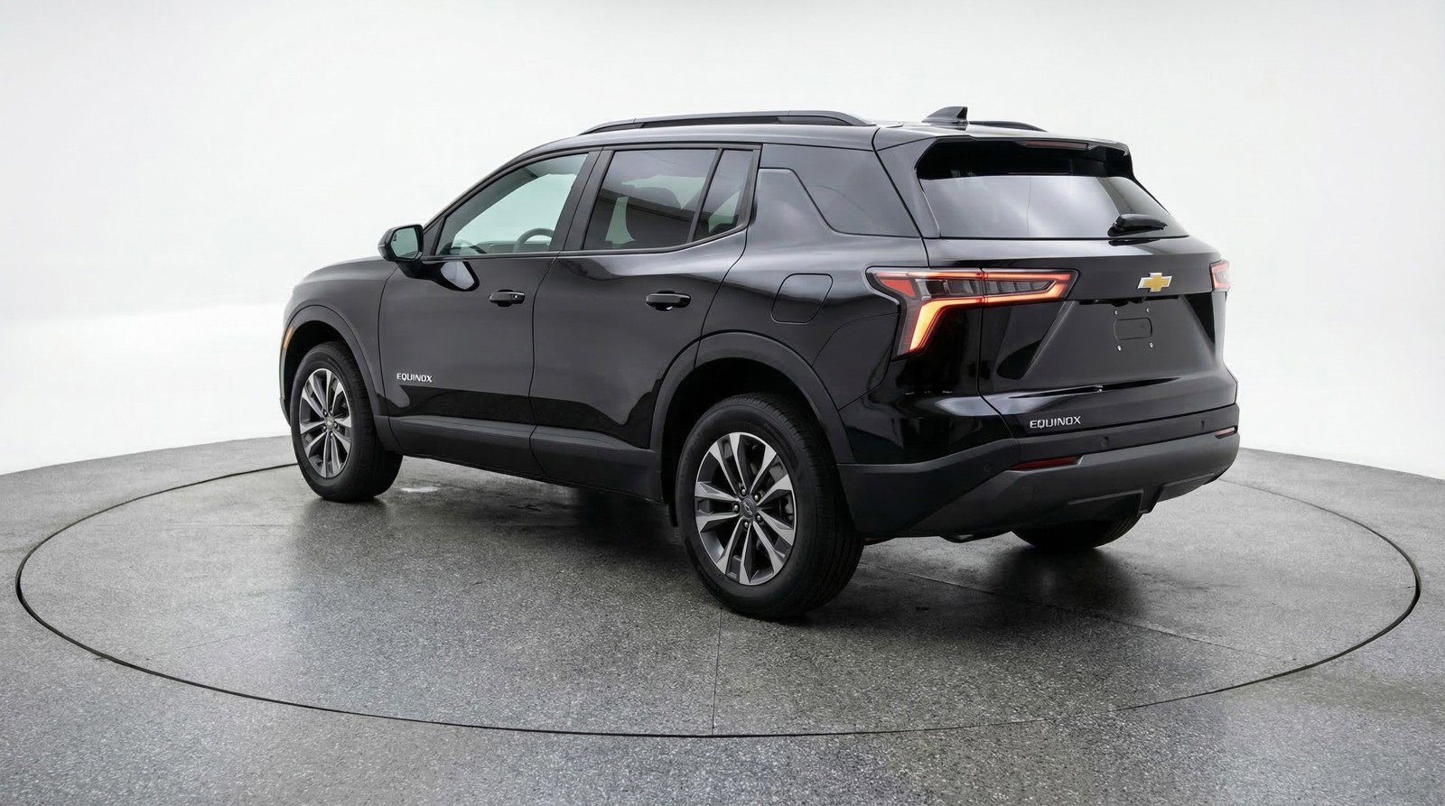 Used 2025 Chevrolet Equinox LT image 6