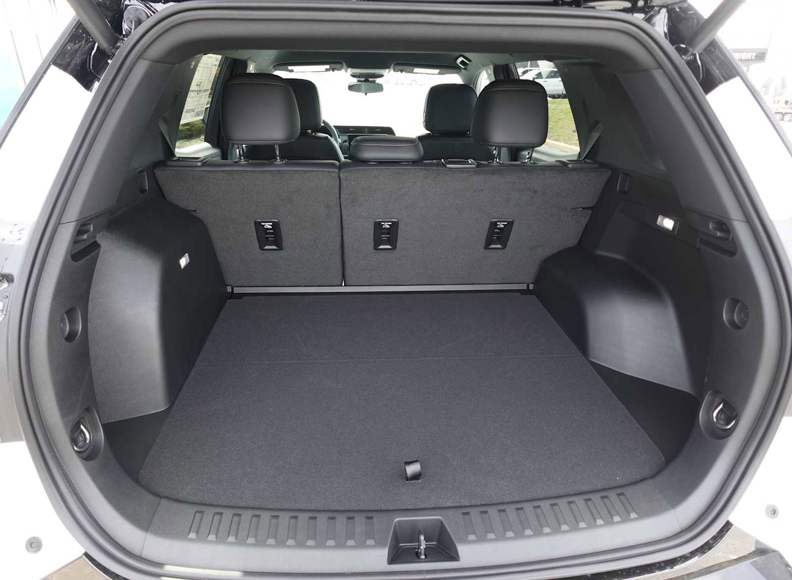 Used 2026 GMC Terrain AT4 w/ Convenience Package III image 22