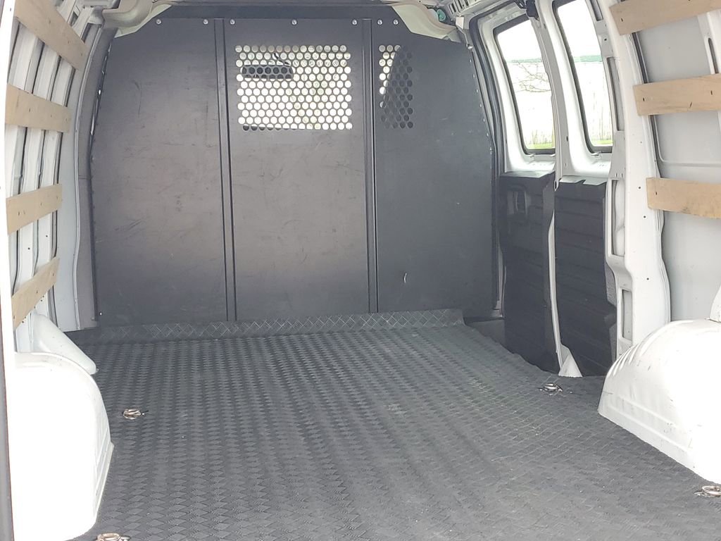 Used 2024 Chevrolet Express 2500 w/ Driver Convenience Package image 21