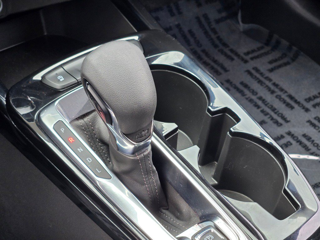 Certified 2025 Chevrolet Trax LT FWD image 26