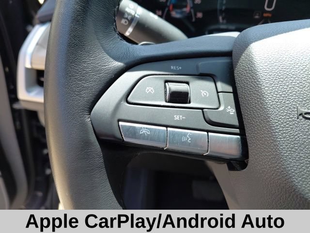 Used 2025 Cadillac XT4 Premium Luxury FWD image 13