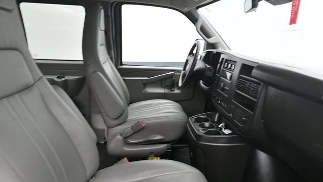 Used 2024 Chevrolet Express 3500 LS RWD image 17
