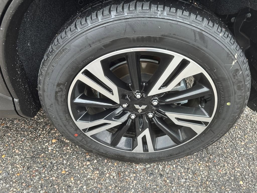 Used 2025 Mitsubishi Eclipse Cross SE image 15