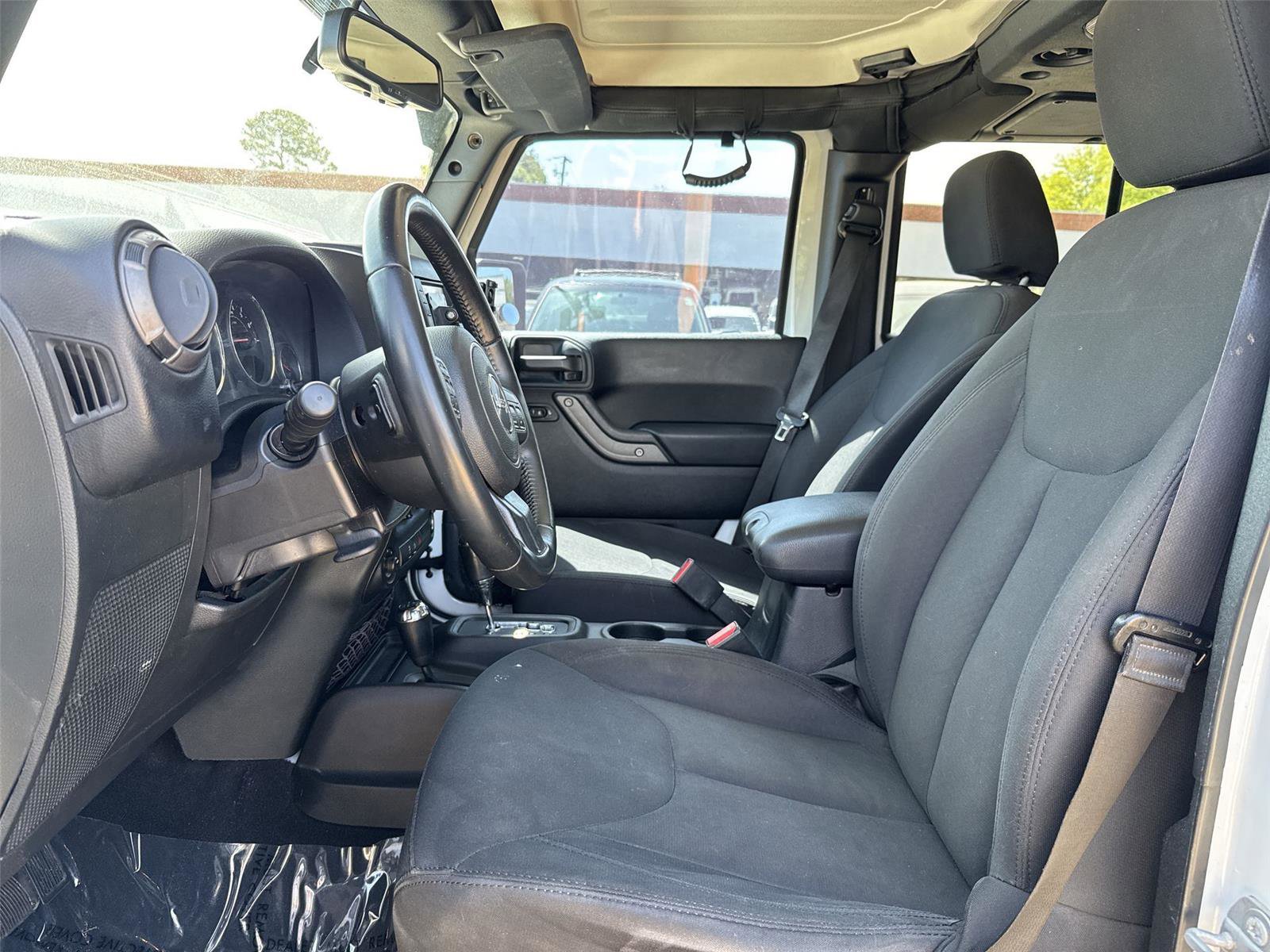 Used 2018 Jeep Wrangler Unlimited Sport S AWD/4WD image 11