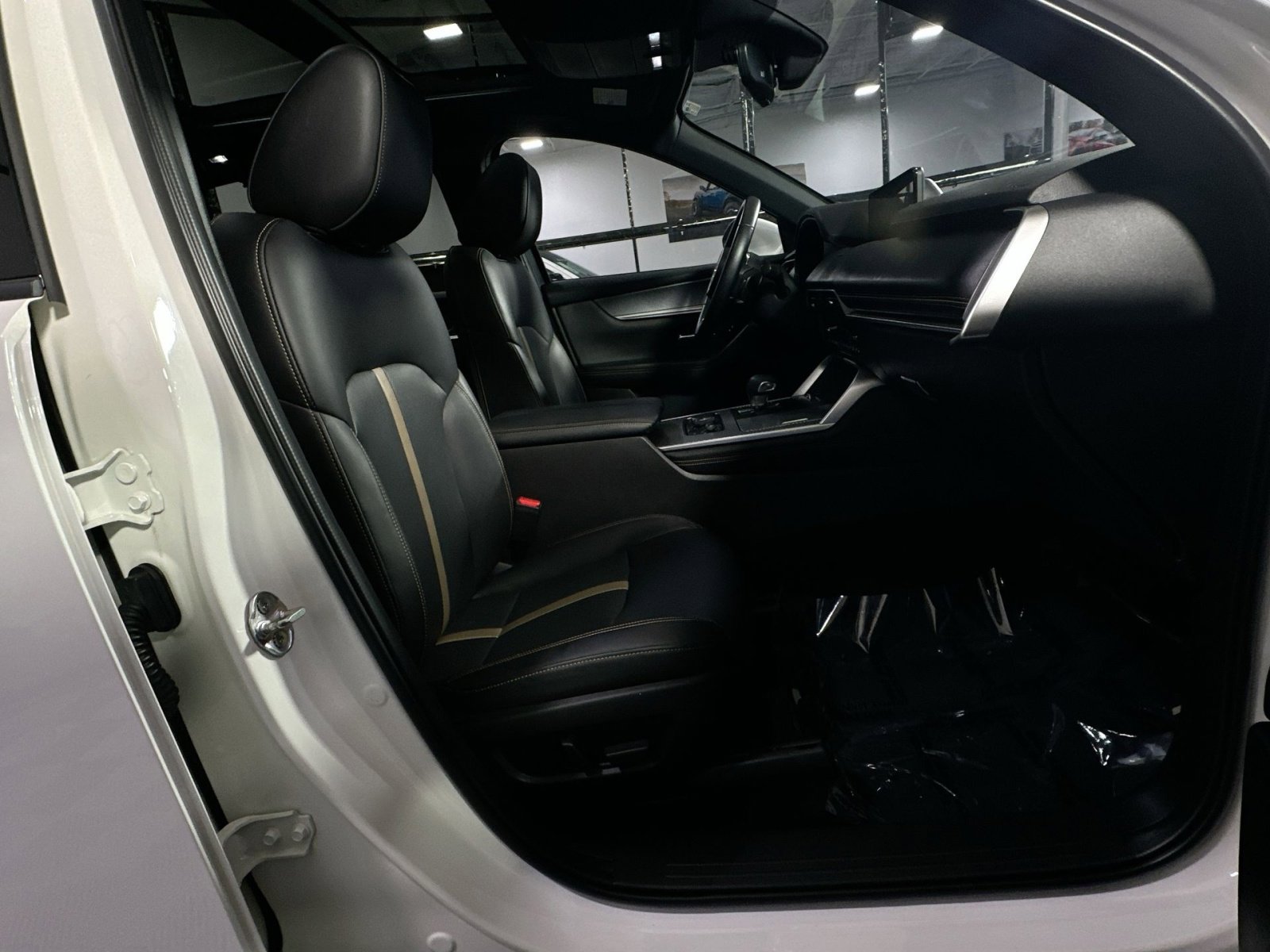 Used 2024 MAZDA CX-90 Plug-In Hybrid w/ Premium Plus image 39