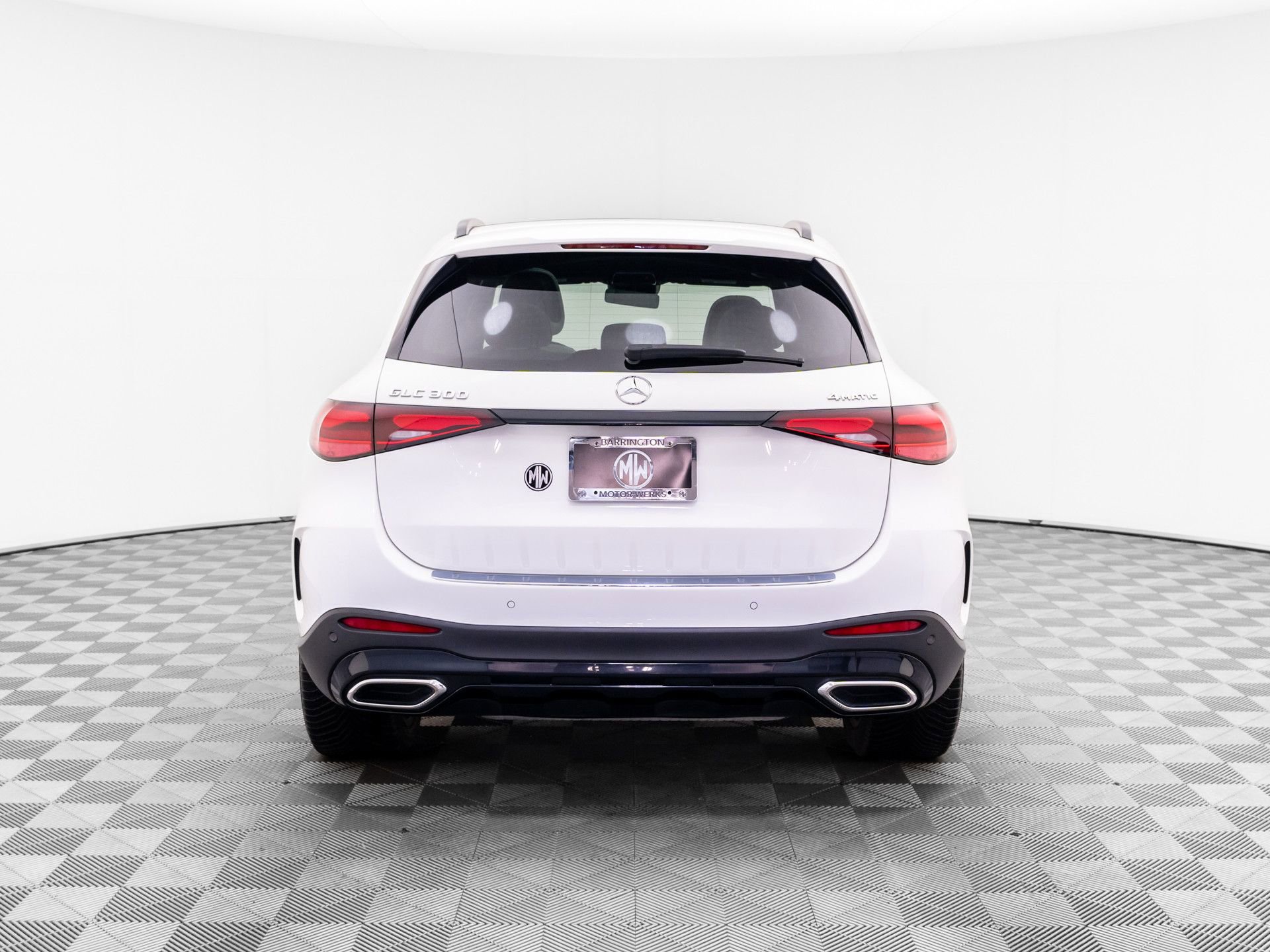 Used 2023 Mercedes-Benz GLC 300 4MATIC image 4