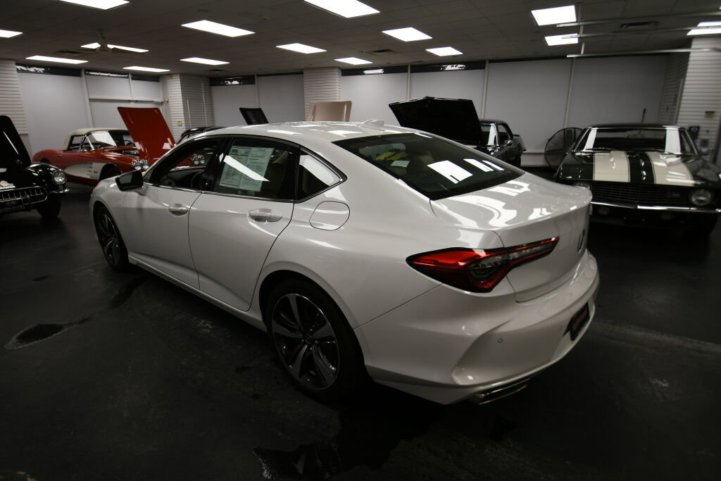 Used 2024 Acura TLX w/ Technology Package image 5