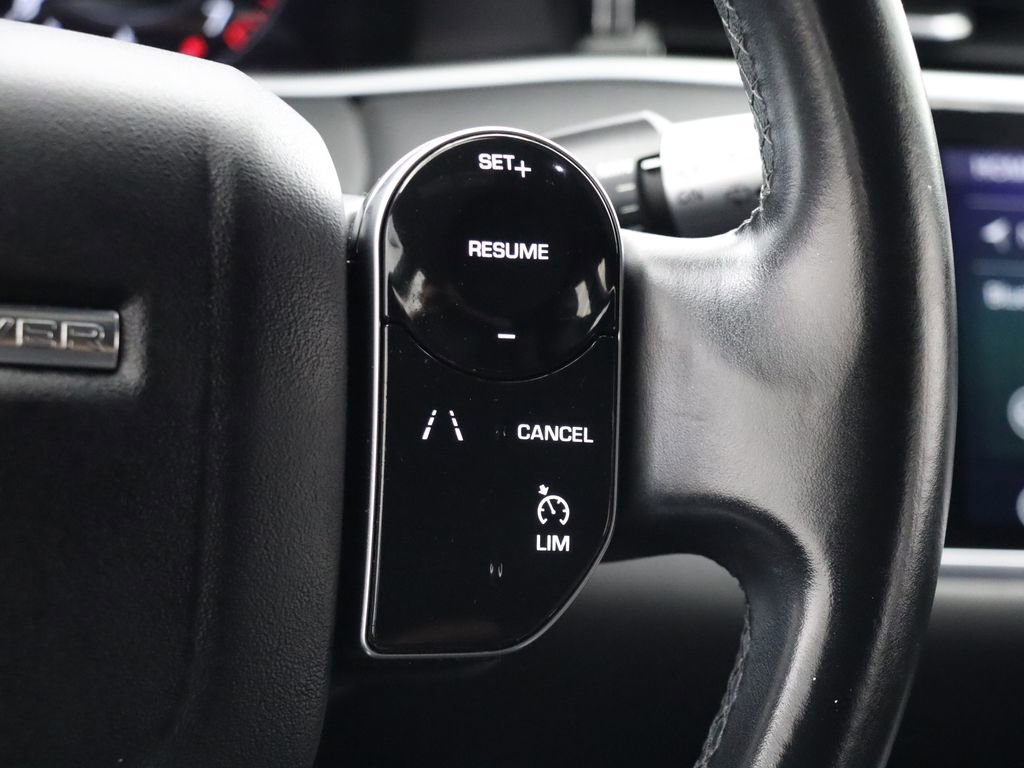 Used 2020 Land Rover Range Rover Evoque SE image 18