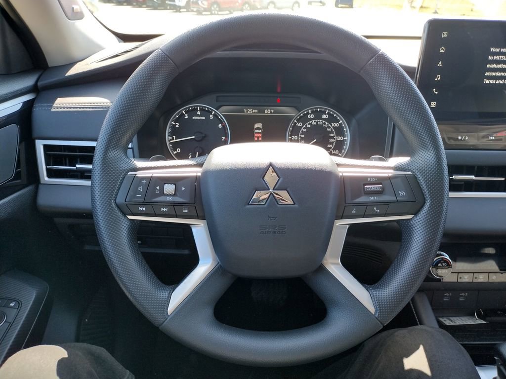 New 2026 Mitsubishi Outlander ES image 6